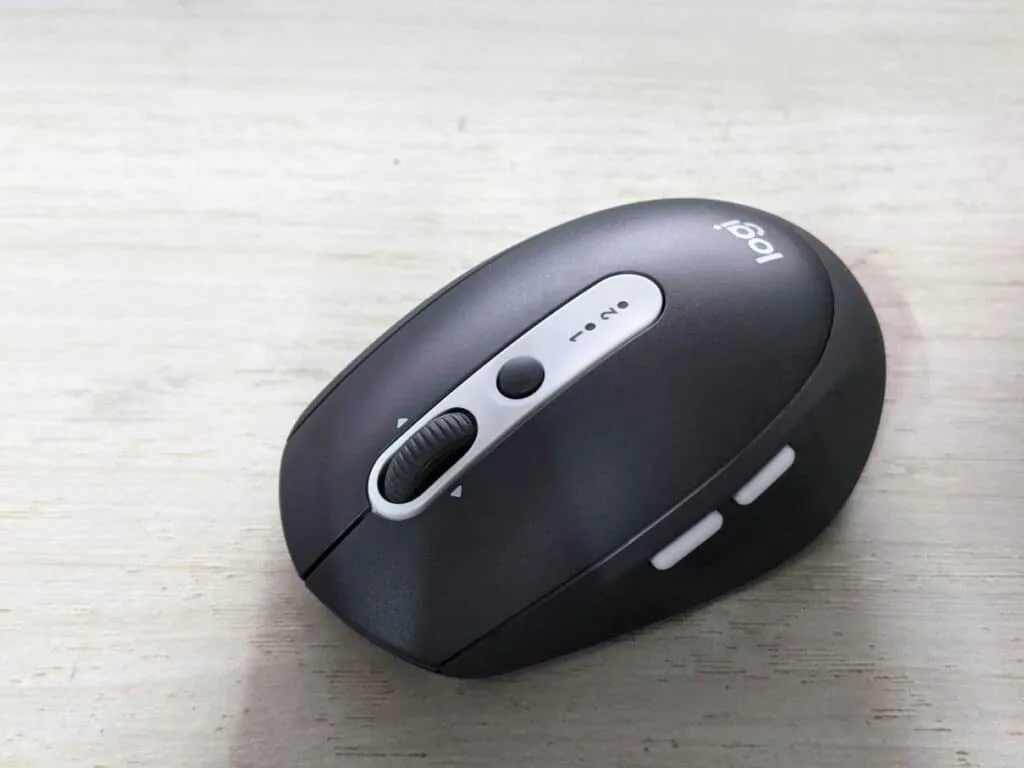 Logitech-M585-angular-view