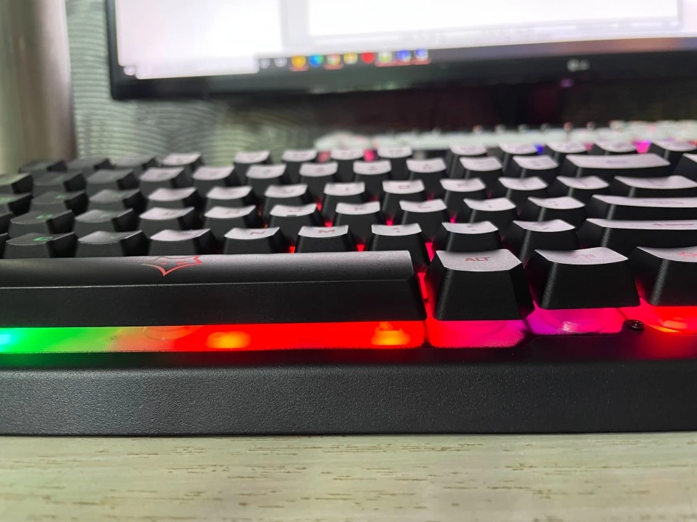 RGB lighting Amkette Evofox Warhammer