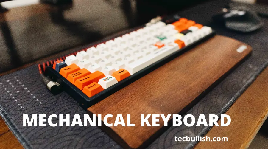 Mechanical keyboard with Wooden Wrist Rest Perfect for long sessions of gaming