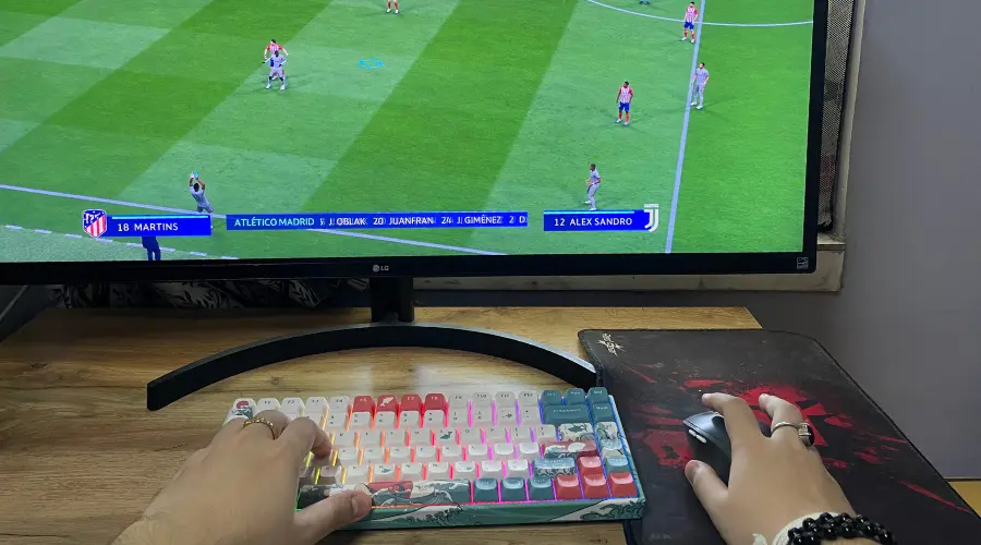 Playing Fifa on Mechanical Keyboard